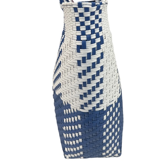 Lilly Pulitzer NWT Flanning Tote - Picture 7 of 11